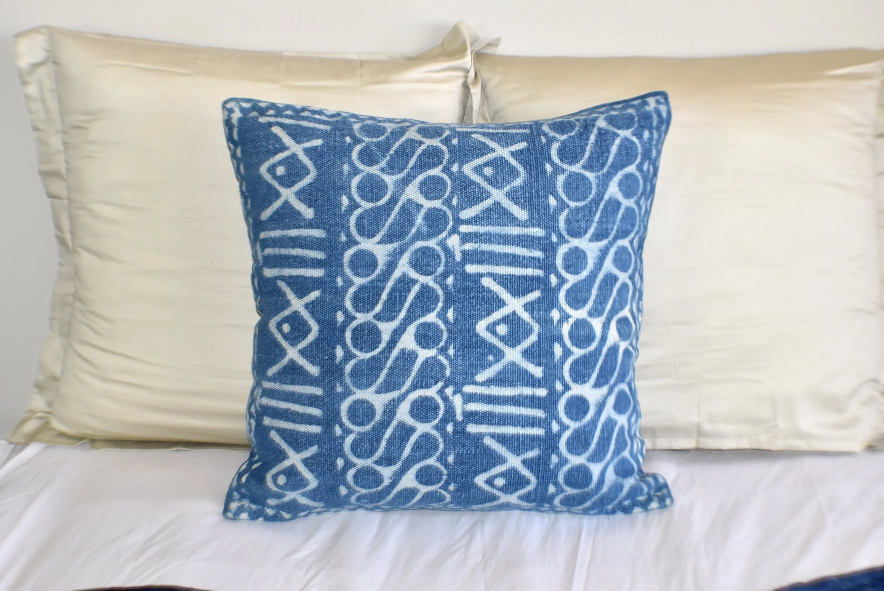 Block Print Heavy Cotton Dari Cushion Cover 65x65cm- IB65-11
