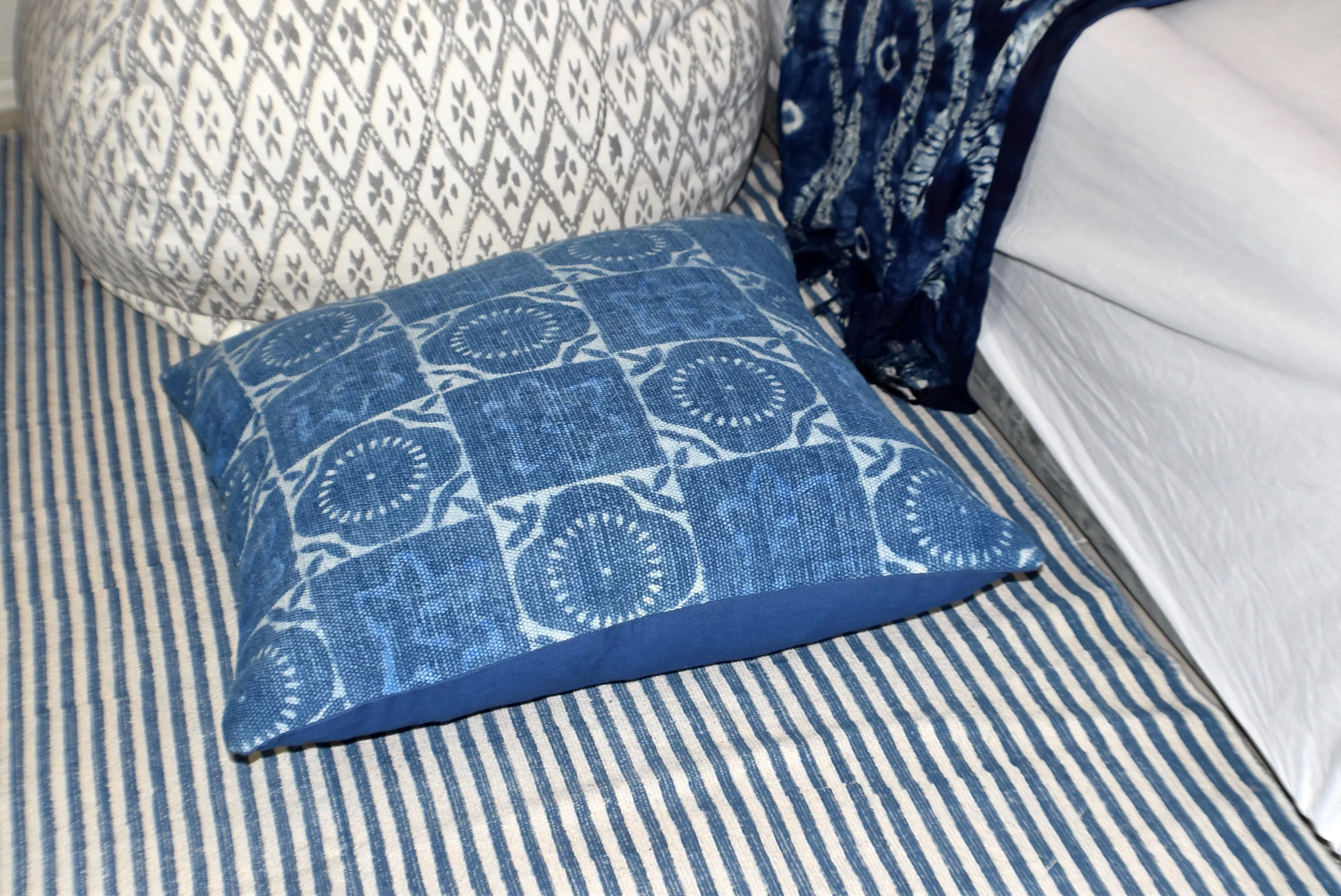 Block Print Heavy Cotton Dari Cushion Cover 65x65cm- IB65-7