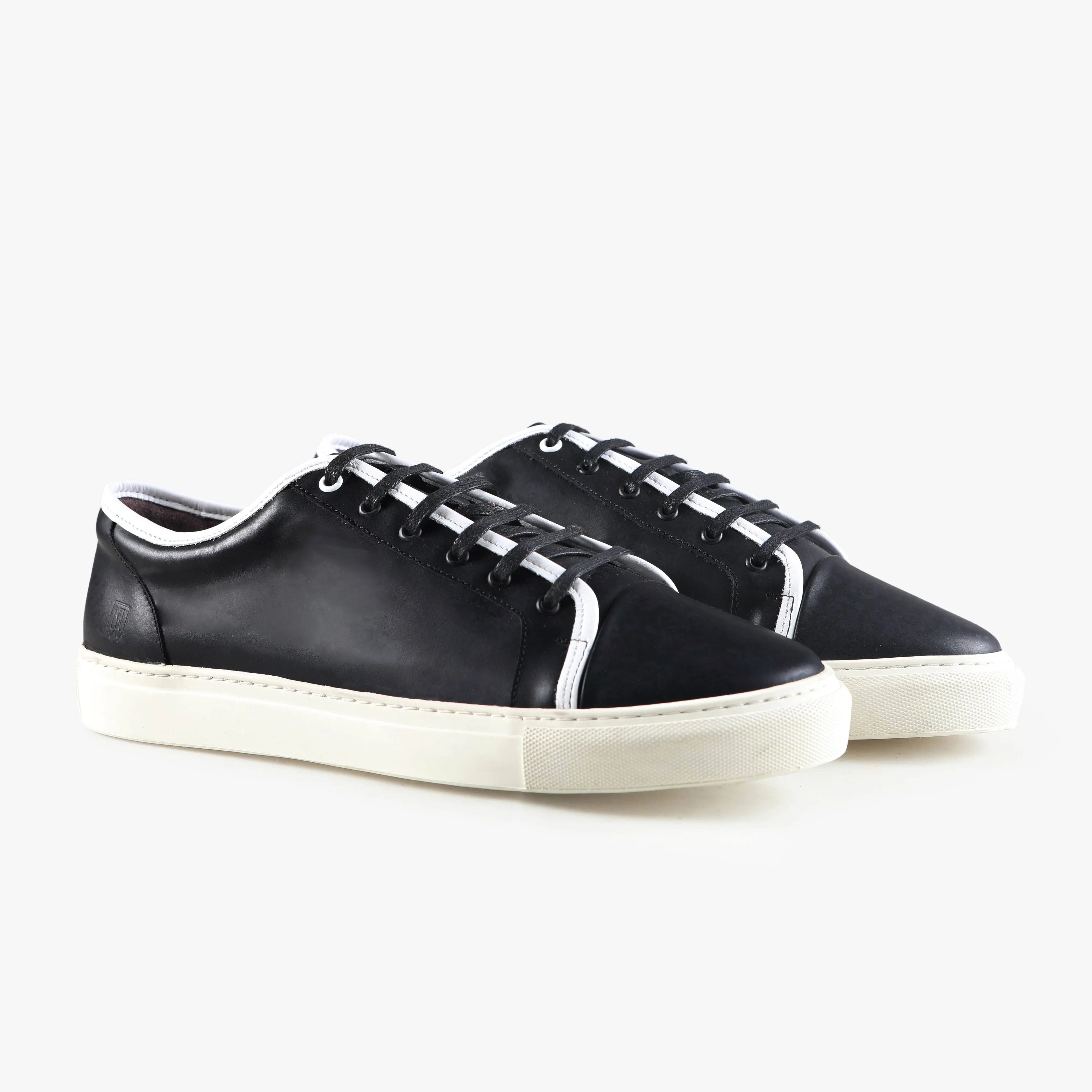 Gotham ll Black/White